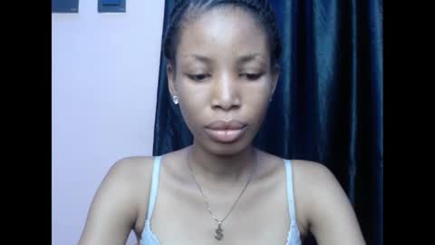 Snapshot of coltish_sexy chatting on February 14, 8:42 am coltish_sexy online show from February 14, 8:42 am