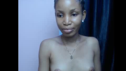 Snapshot of coltish_sexy chatting on February 18, 7:52 pm coltish_sexy online show from February 18, 7:52 pm