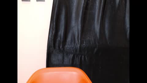 Snapshot of coltish_sexy chatting on March 5, 9:16 am coltish_sexy online show from March 5, 9:16 am