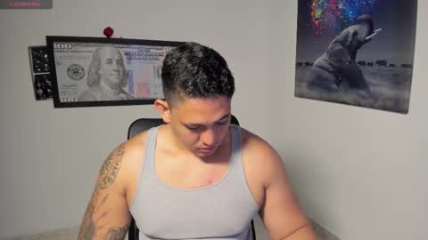 coltonmassif_ online show from November 20, 4:44 am