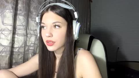 Bella  online show from October 15, 1:12 pm