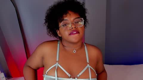Snapshot of conielaurenth chatting on February 1, 12:15 pm conielaurenth online show from February 1, 12:15 pm