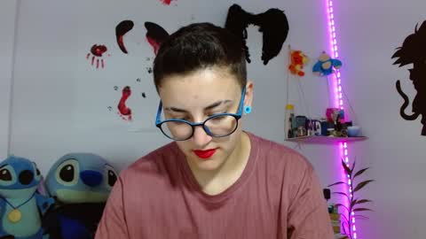 lyan onlyfans n linda online show from January 11, 9:15 pm