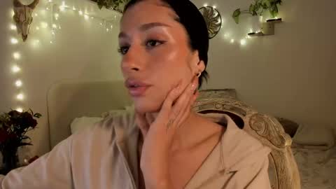 connie    online show from February 17, 11:13 am