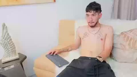 connor_allister online show from March 13, 10:02 pm