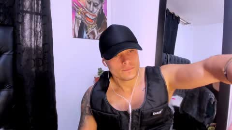 Snapshot of connorsmith_26 chatting on February 6, 5:09 pm Connor Smith online show from February 6, 5:09 pm