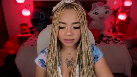 Snapshot of conny_curly chatting on February 7, 1:43 pm Conny online show from February 7, 1:43 pm