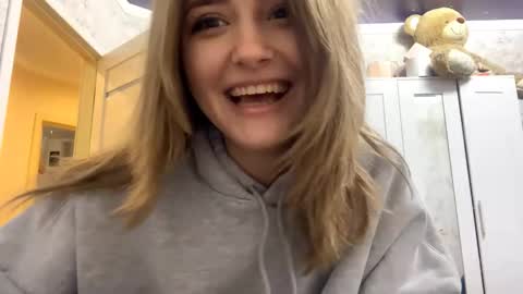 Amelia online show from February 11, 3:38 pm