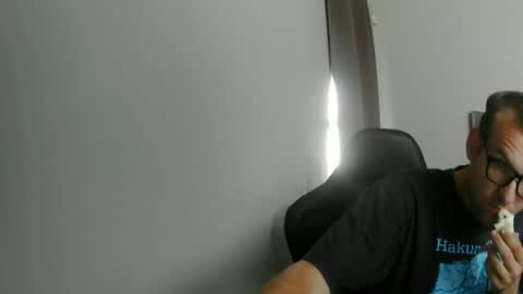 cookiecandyx online show from May 16, 8:11 am