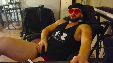 Stachu Jones online show from December 5, 5:22 pm