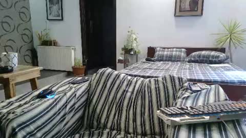 Cool2Buddies online show from June 18, 4:18 am