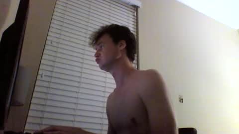 Snapshot of cooldude122222 chatting on February 27, 1:52 am cooldude122222 online show from February 27, 1:52 am
