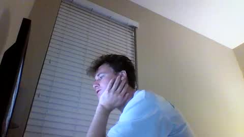 Snapshot of cooldude122222 chatting on February 19, 12:57 am cooldude122222 online show from February 19, 12:57 am