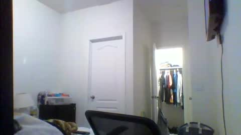 Snapshot of cooldude122222 chatting on September 28, 6:44 am cooldude122222 online show from September 28, 6:44 am