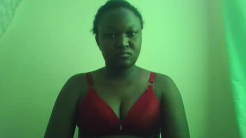 Snapshot of coolgirl001 chatting on March 11, 8:41 am coolgirl001 online show from March 11, 8:41 am
