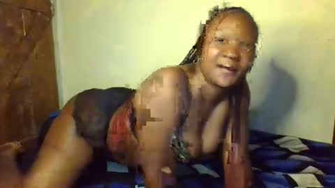 coolgirl001 online show from February 7, 10:46 pm