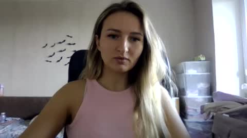 cora_fora online show from September 29, 7:51 am