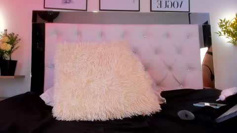 Cora  online show from September 28, 3:04 am