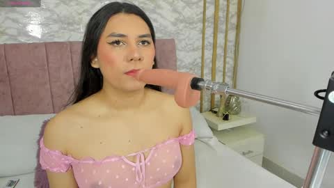 Snapshot of coraline_hot18 chatting on February 18, 1:00 pm coraline hot18 online show from February 18, 1:00 pm