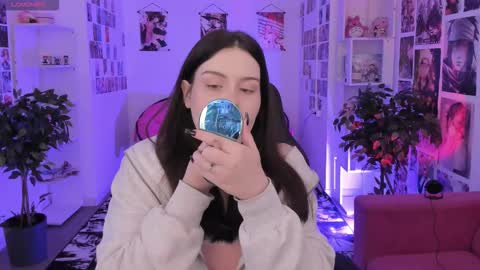 little girl who is always right or Coraline online show from October 20, 6:18 am