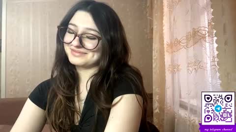 Elisheva online show from March 27, 1:12 pm