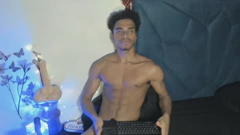 CoreyGlover online show from December 17, 9:28 am