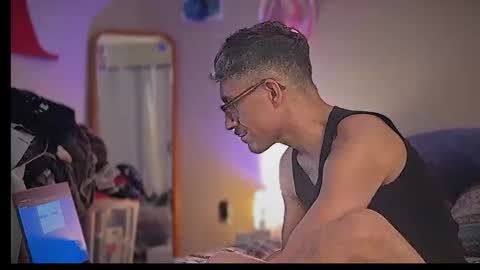 Queer Vibes  Slow Burn  Good Energy  online show from March 4, 8:33 am