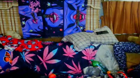 Alaskawildcouple online show from October 3, 9:28 am