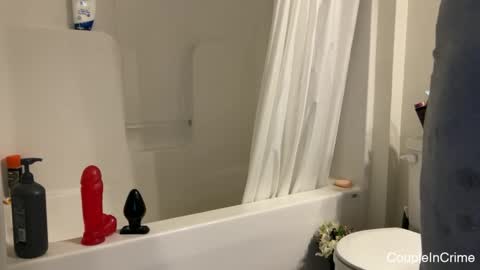 coupleincrime online show from December 11, 5:32 am