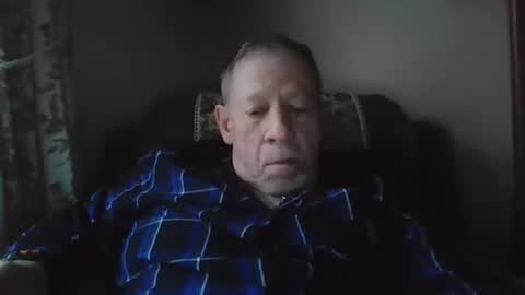 courieral1 online show from December 18, 9:26 am