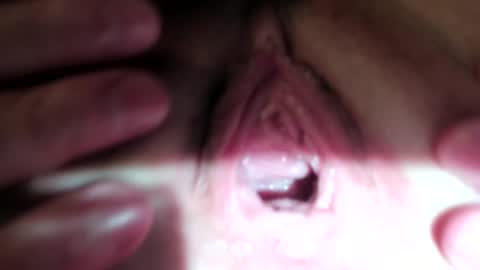Snapshot of courtney_luv chatting on February 19, 5:27 pm Im Courtney Nice to meet youFollow meInstagram courtneyluv778 online show from February 19, 5:27 pm