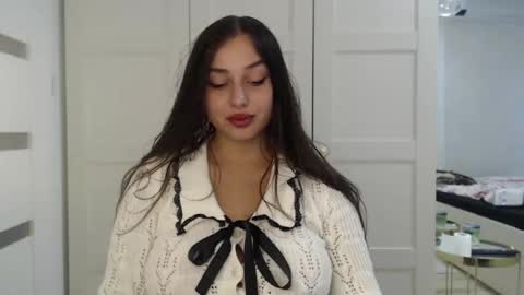 Courtney online show from October 10, 2:23 pm