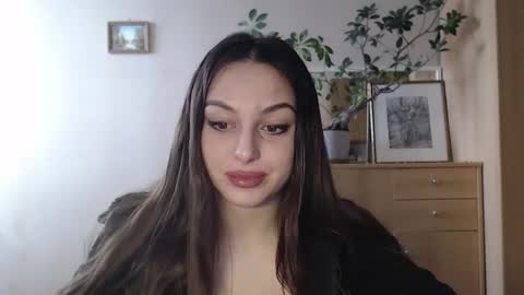Snapshot of courtney_lux chatting on January 28, 7:53 am Courtney online show from January 28, 7:53 am