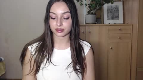 Snapshot of courtney_lux chatting on January 17, 5:51 pm Courtney online show from January 17, 5:51 pm