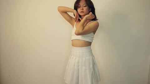 Snapshot of coventinaashfield chatting on February 15, 10:33 am Yui online show from February 15, 10:33 am