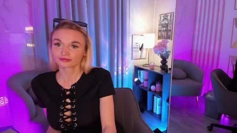 Sue online show from May 12, 4:27 pm