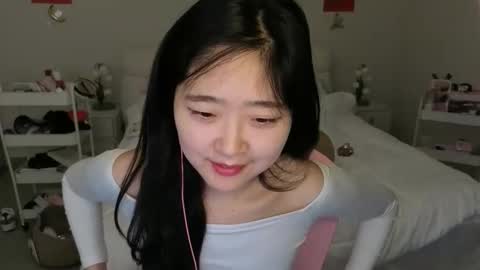 cozykorean online show from May 16, 10:41 pm