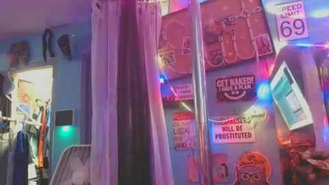 cpl4morethan1 online show from October 12, 1:15 pm