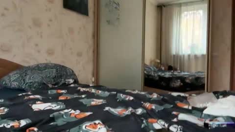 Elise online show from October 10, 10:54 am