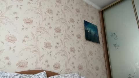 Elise online show from October 26, 6:25 am