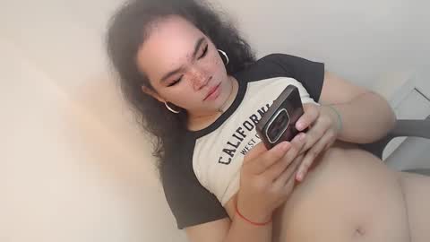 Hot Ayisha online show from January 1, 1:05 pm
