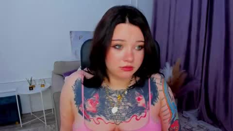 Snapshot of crazydaisiy chatting on February 24, 3:42 pm crazydaisiy online show from February 24, 3:42 pm