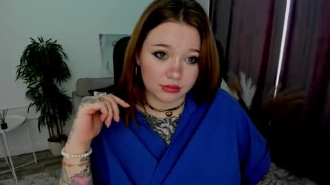 Snapshot of crazydaisiy chatting on February 10, 12:29 pm crazydaisiy online show from February 10, 12:29 pm