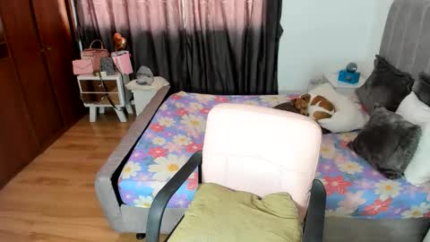 LAURA online show from June 4, 2:56 pm