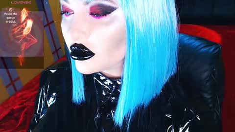 Roxy online show from March 8, 2:32 pm