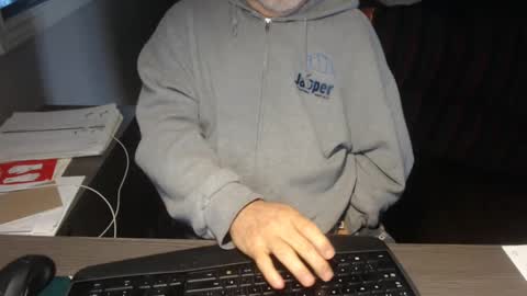 Creamormilk online show from September 29, 2:05 pm