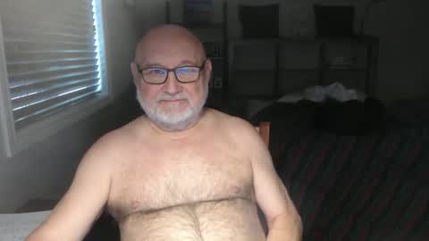 Creamormilk online show from December 22, 12:56 pm