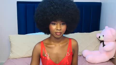 queen online show from April 16, 5:46 pm