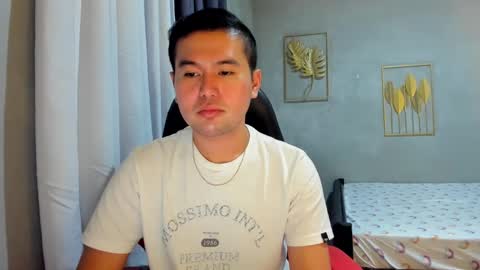 BareCreamyCum online show from February 3, 10:25 am