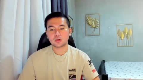 BareCreamyCum online show from January 31, 2:07 pm